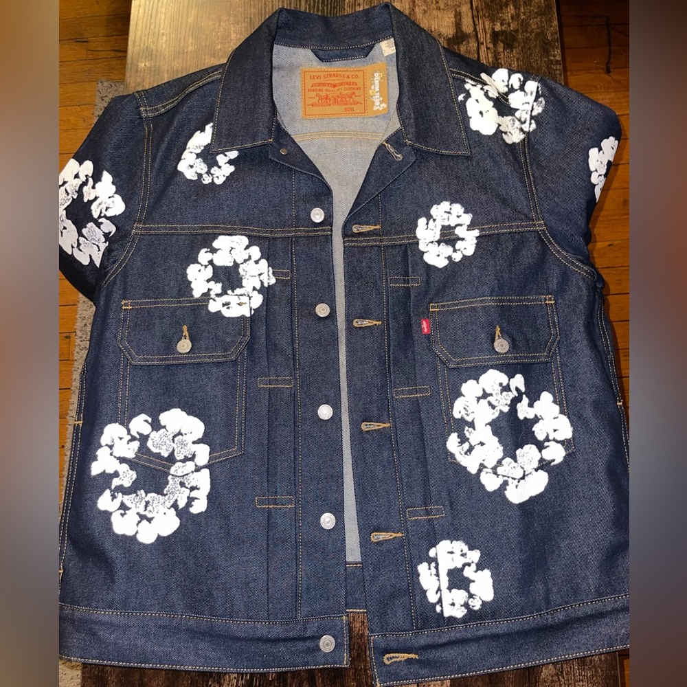 DENIM TEARS x Levi's Jean Jacket All Over Wreath Large Brand New